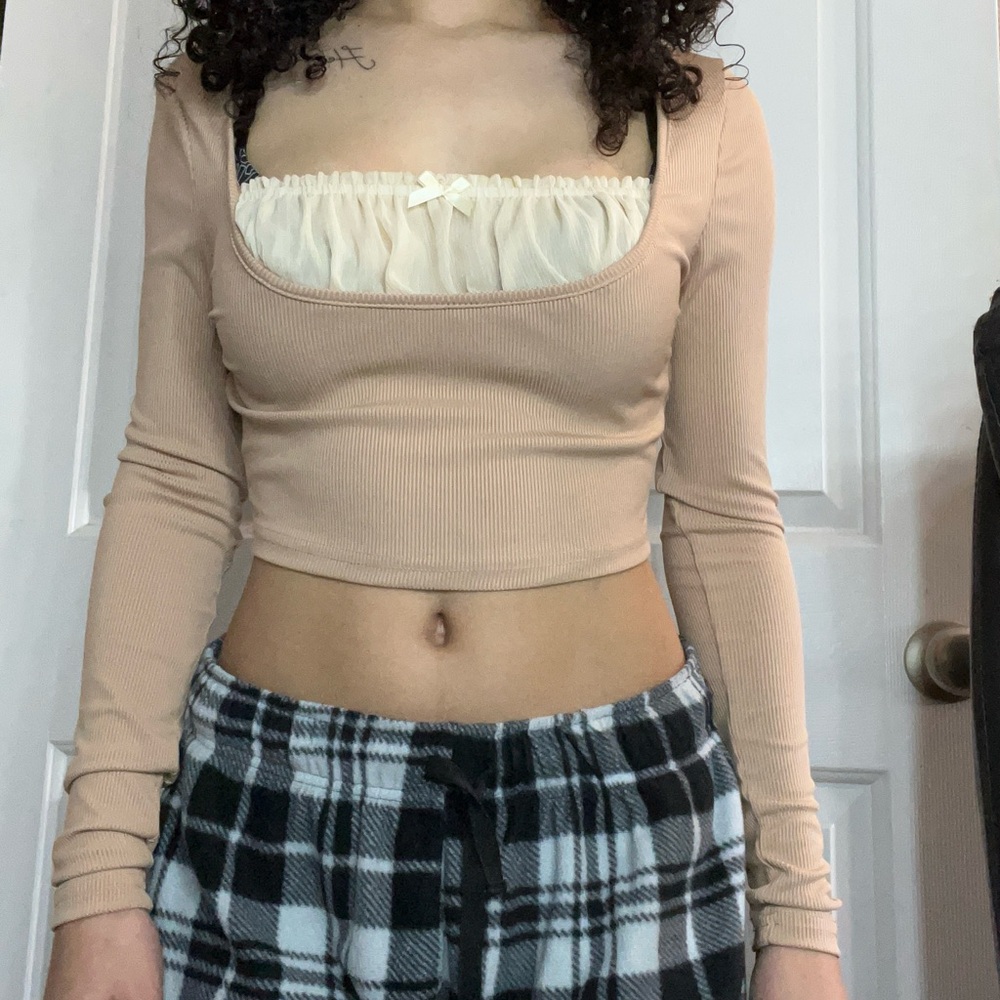 Women's Tan Long Sleeve Crop Top